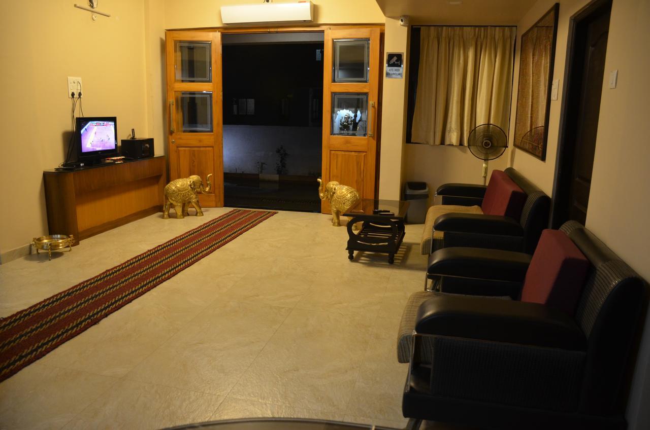 Hira Laxmi Residency Alibag Bagian luar foto