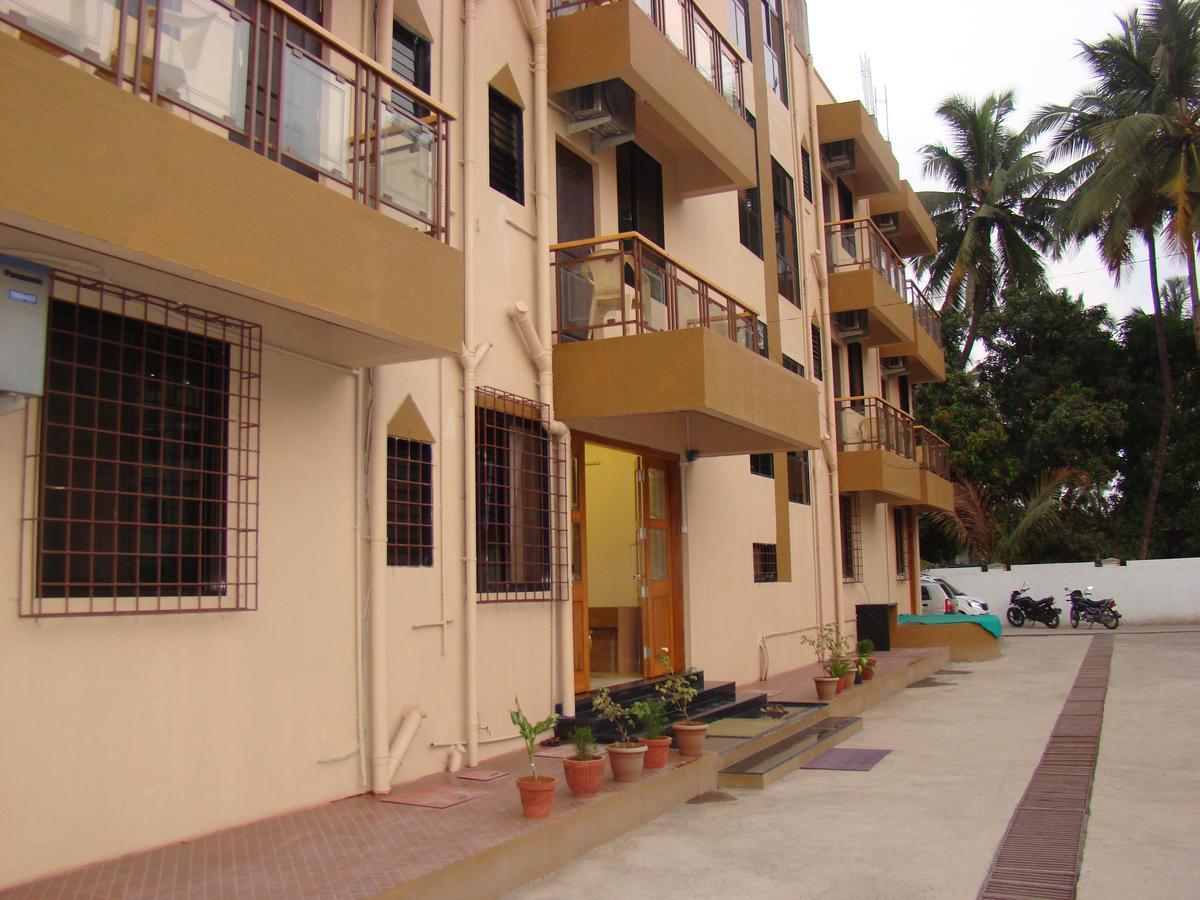 Hira Laxmi Residency Alibag Bagian luar foto