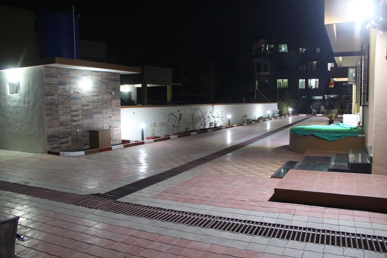 Hira Laxmi Residency Alibag Bagian luar foto
